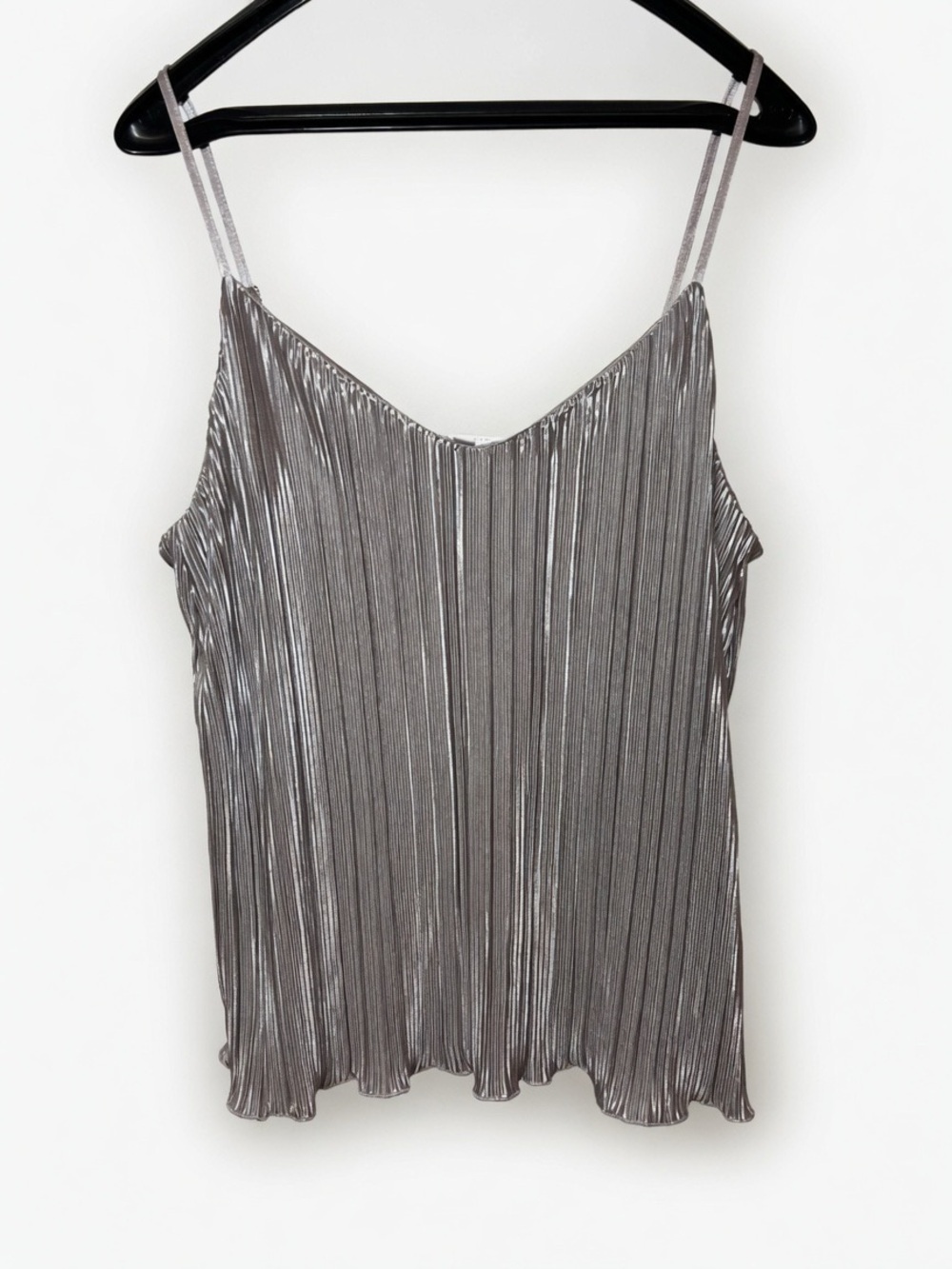 Danskin Silver Pleated V-Neck Camisole Women’s Size Large